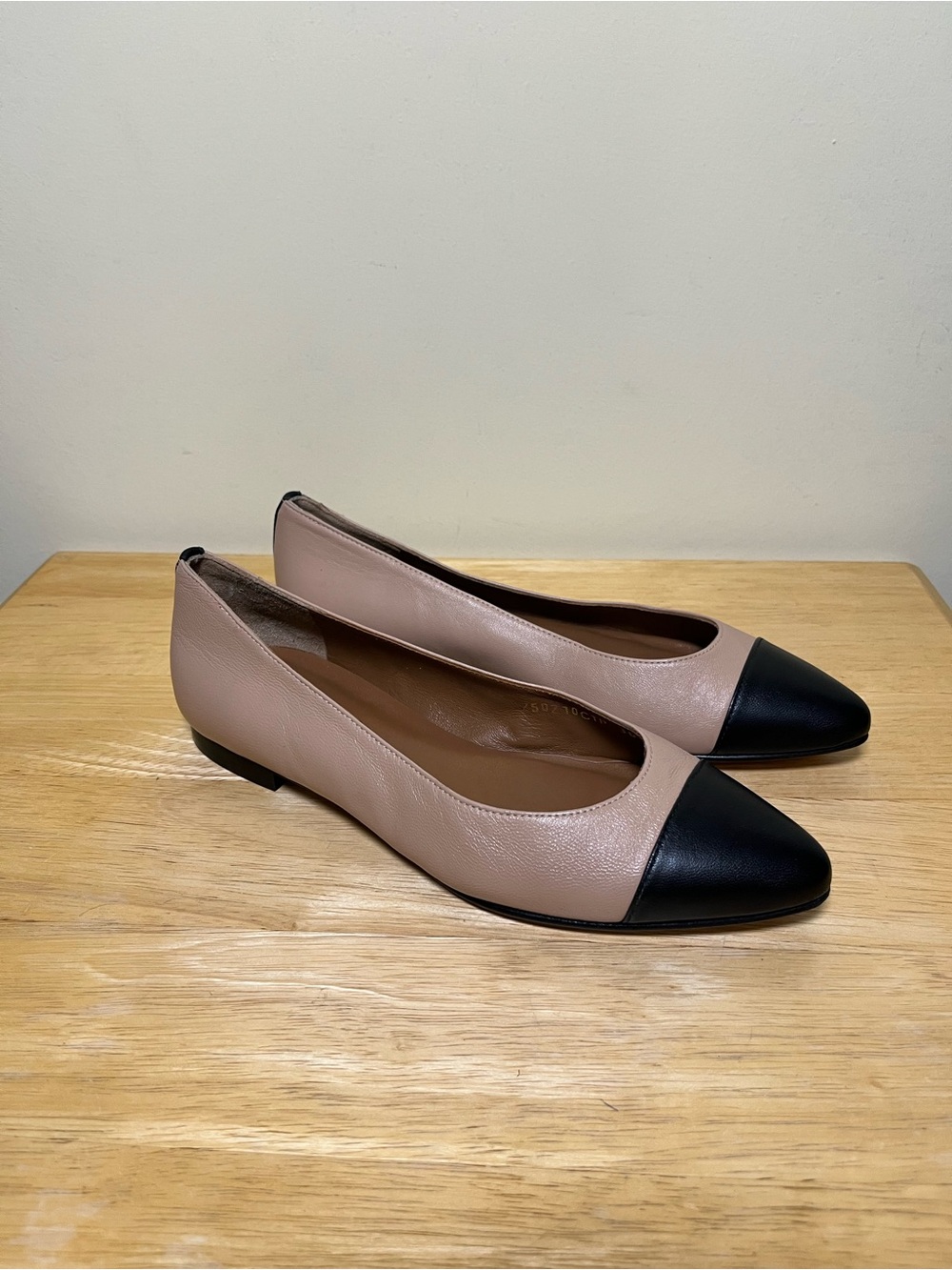 Margaux The Pointe Cap Toe Flats Size 36.5 Women’s 6.5 Dune Black Nappa Leather